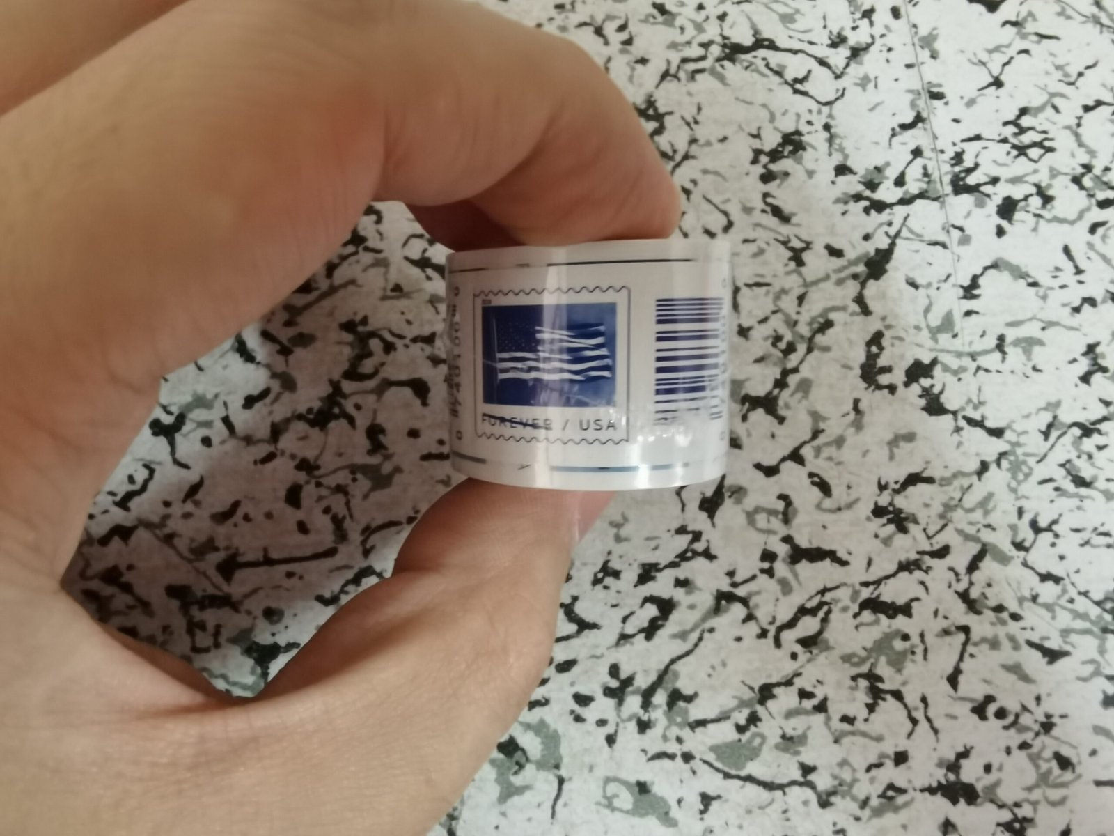 First-Class Rate 2019 U.S. FLAG STAMPS 1 ROLLS FREE SHIPPING - Image 2