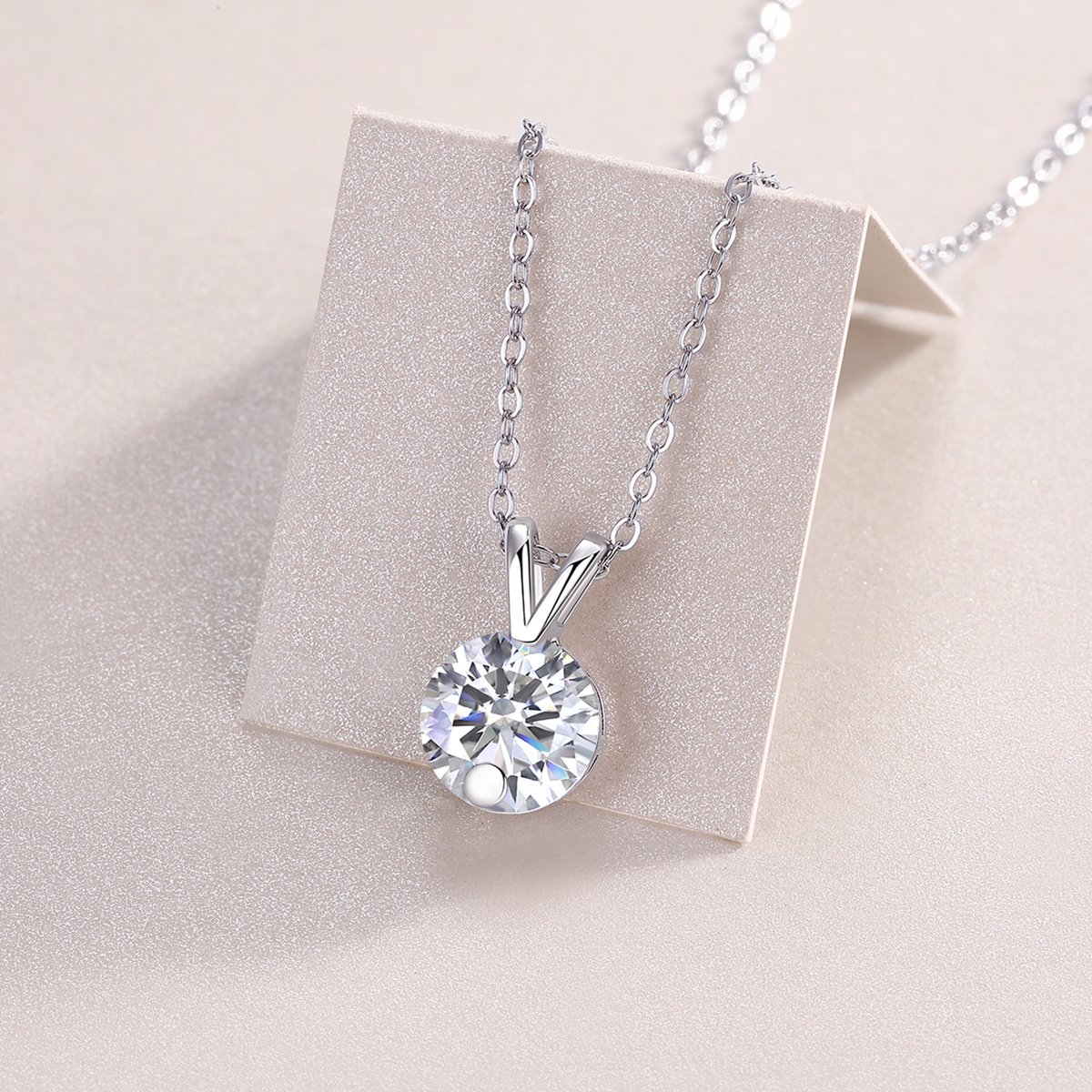 Moissanite Diamond Pendant Necklace - Image 4