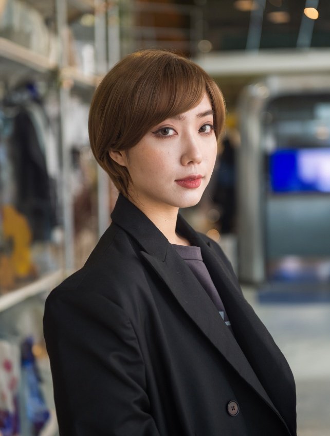 Natural Black Short Bob Wig - Image 2